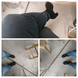 Peek-a-boo booties 😮